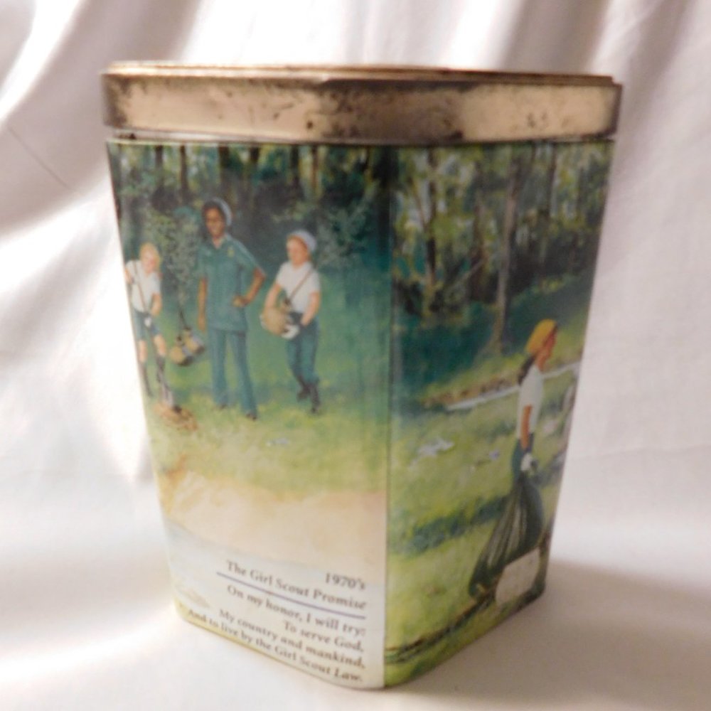 GIRL SCOUT PROMISE COLLECTIBLE TIN - Picture 3 of 11